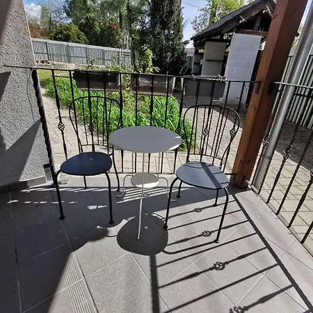 Gazde/Camere de închiriat Duna Riverside